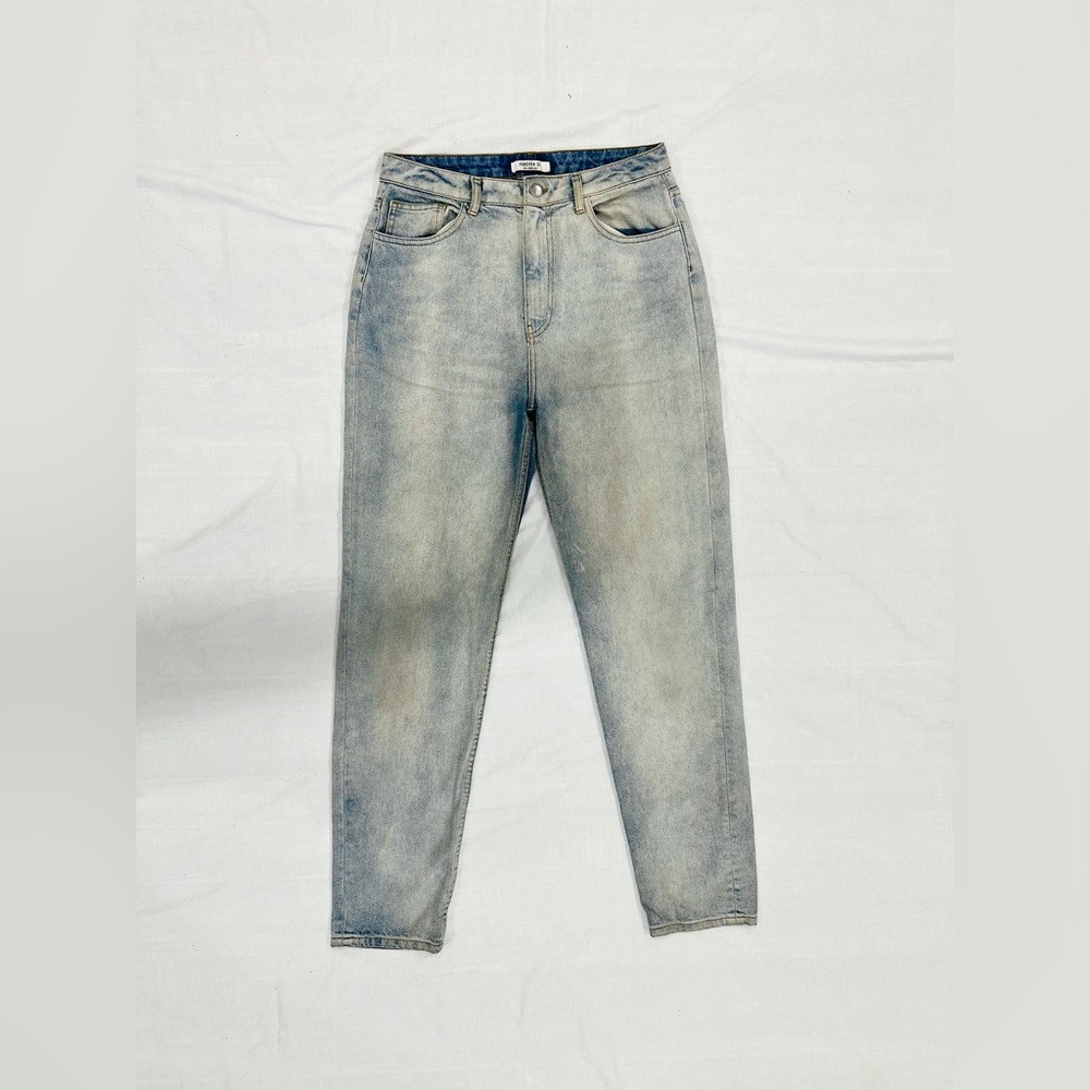 Forever21 lightwash denim jeans, straight. 29”